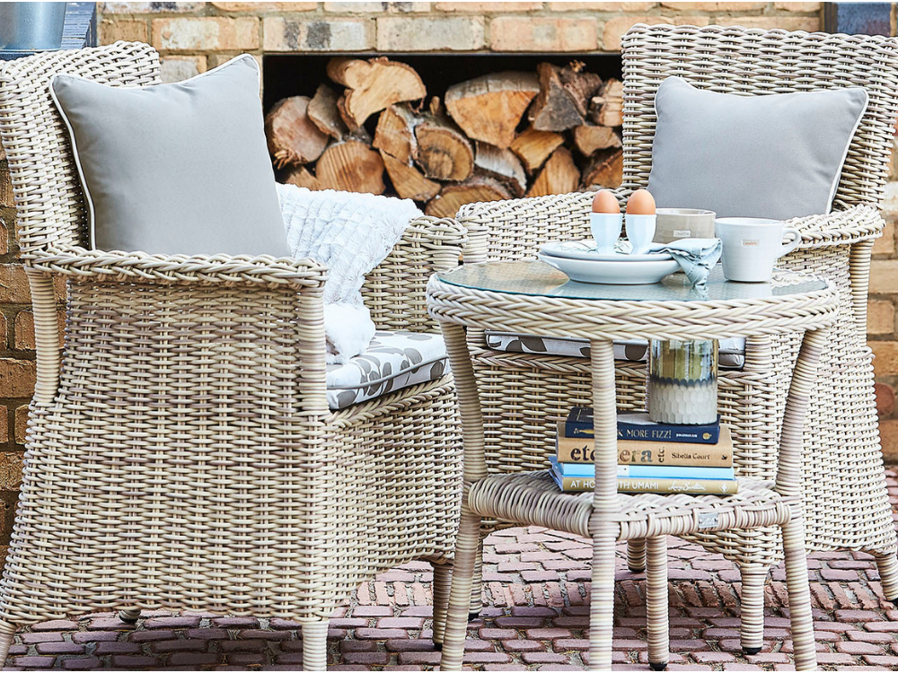 White wicker bistro set deals